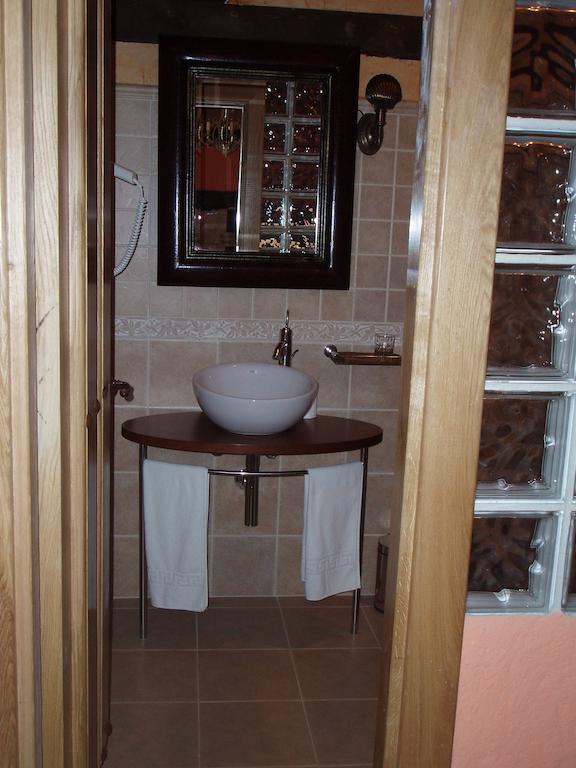 La Sinagoga Guest House Penaranda de Duero Rom bilde
